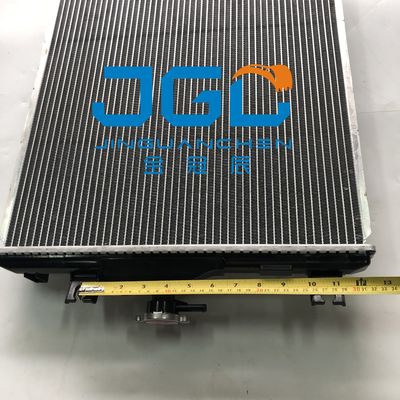 20T-03-81211 Radiator z zbiornikiem wody do koparki PC35R-8 PC30R-8 Radiator