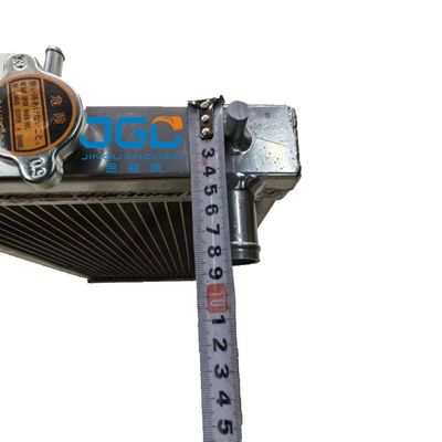 Radiator z zbiornikiem wody dla radiatora koparki PC20 22L-03-21111