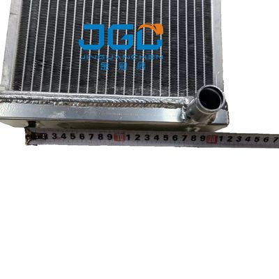 Radiator z zbiornikiem wody dla radiatora koparki PC20 22L-03-21111