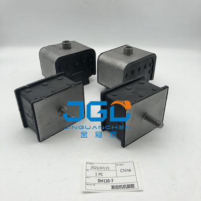 Części koparki Doosan Daewoo DH130-7 Gumowe nogi silnika.
