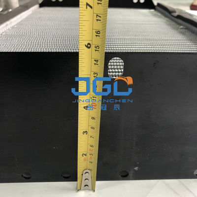 Yuchai YC35 Radiator z zbiornikiem wody do koparki