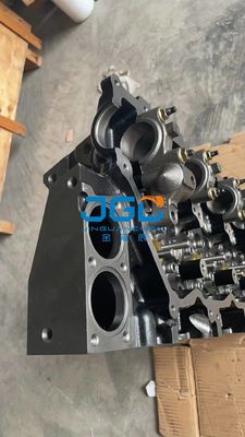 Części silników kopalni Diesel 4HK1 6hk1 Głowa cylindra Assy 4HK1 Zestaw głowy cylindra 8980083636