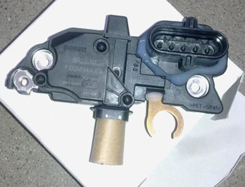 Regulator generatora EC220D/250D/210B/240B/360B/460B/480D Wysokiej jakości dla koparek 565654