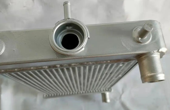 Wysokiej jakości aluminiowy radiator PC18 do produkcji koparek