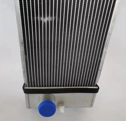 Radiator z zbiornikiem wodnym do PC130-7 PC130LC-7 PC110-7 PC110LC-7 Ekskawatora 203-03-71771 203-03-71772 203-03-71773