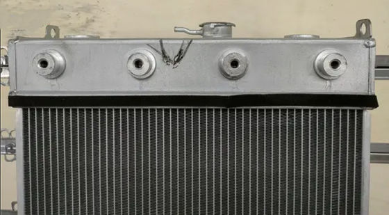 Aluminiowy chłodniak wysokiej jakości do koparki PC450-8 208-03-75110