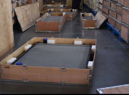 Fabryka sprzedaje radiator kopalni R305-9 wysokiej jakości dla koparek