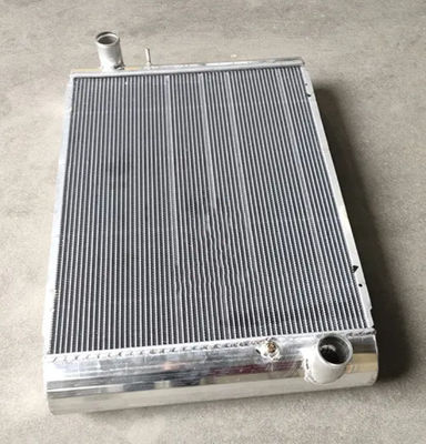 Radiator z zbiornikiem wody 11FT-35510 11FT35510 Do Hyundai 110D-7E 130D-7E 140D-7E Do koparek