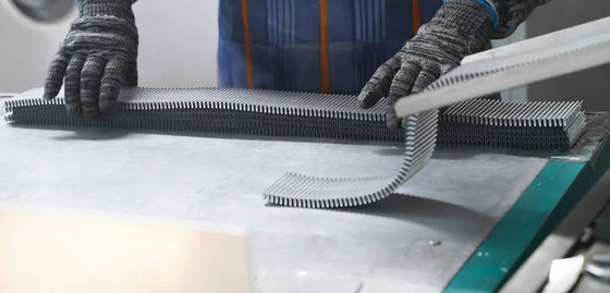 R305-9 Różnica w masie paliwa w radiatorze wykopalni