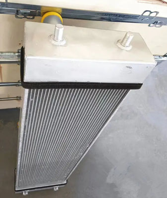 Zbiornik wody do koparki SK260-8 Radiator LQ05P00041S010 LQ05P00032F1