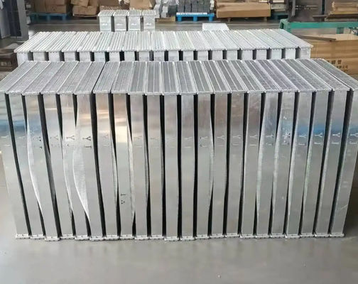 Radiator koparki ZAX350 Materiał aluminiowy Wysokiej jakości Szybka dostawa