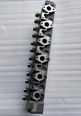 Volvo D6E Głowa cylindra VOE20855301 VOE20941118 Nadaje się do EC160C EC180C EC210B