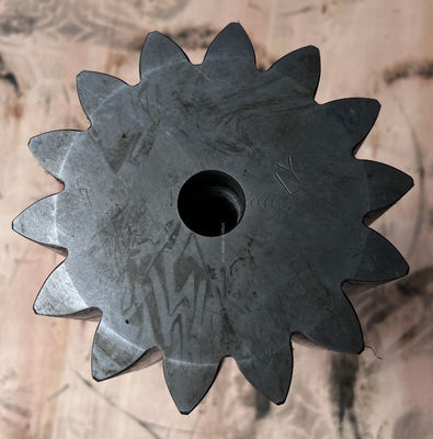 E320GC Ekskawator Swing Motor Gear Shaft Maszyny budowlane Części zamienne z łożyskiem przesuwanym i funkcją obrotową