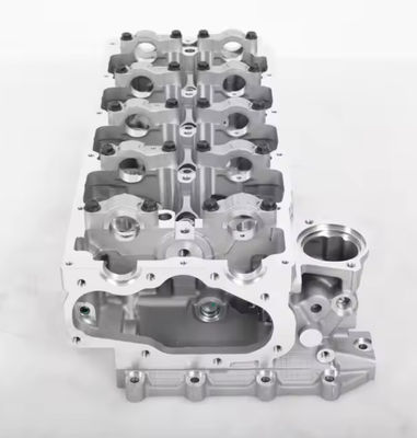 Nowy zestaw głowicy cylindra 4JJ1 z zaworami ISUZU Excavator Construction Machinery Parts
