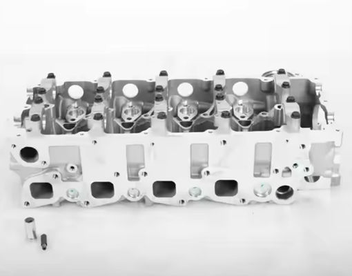 Nowy zestaw głowicy cylindra 4JJ1 z zaworami ISUZU Excavator Construction Machinery Parts