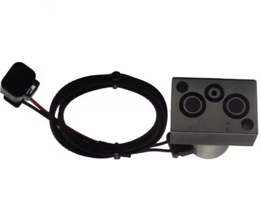 Ekskawator Pc300-7 Hydrauliczny główny zawór magnetyczny 702-21-55400